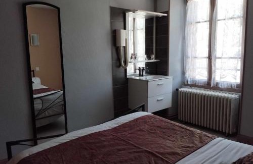 Prades-d'Aubrac Hotel | Hôtel Moderne