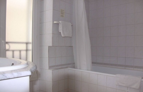 Grand Parc-Paul Doumer Hotel | Hôtel Notre Dame