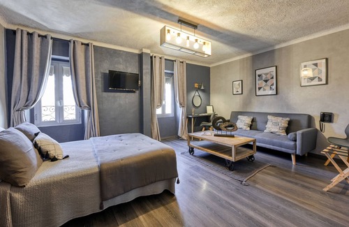 Maussane Hotel | Hôtel Restaurant L'Oustaloun