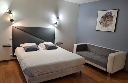 Sainte-Foy-la-Grande Hotel | Hôtel Restaurant Le Victor Hugo