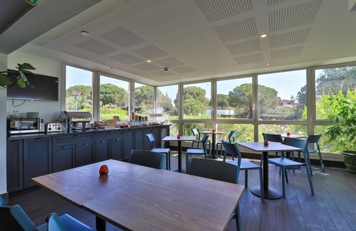 Frejus Hotel | Hôtel, restaurant Kyriad Fréjus