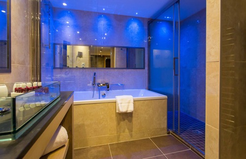 Arc-2000 Hotel | Hôtel Taj-I Mah by Les Etincelles