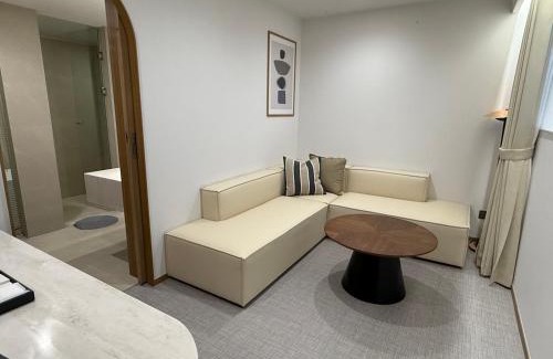 Haeundae Hotel | H avenue Songjeong
