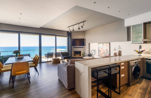 Heraklion Apartment | "H.G. Luxury Suite" with breathtaking sea view!