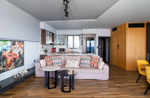 Heraklion Apartment | "H.G. Luxury Suite" with breathtaking sea view!