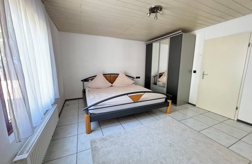 Sindelfingen Apartment | H&H Home - Central and quite apartment in Sindelfingen