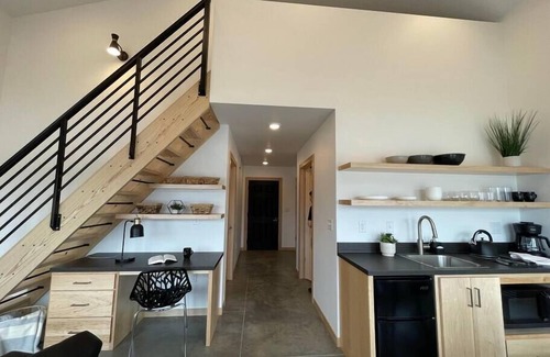 Mount Sterling House | H&M Retreats/Cabin 2/Hermann, MO