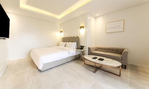 Haeundae Hotel | H moment Hotel songjeong