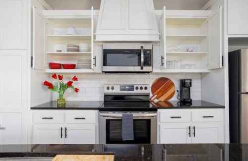 Central Oklahoma City Condo | H1/H3/H5 Spacious & Urban Modern Condo - 3 units!