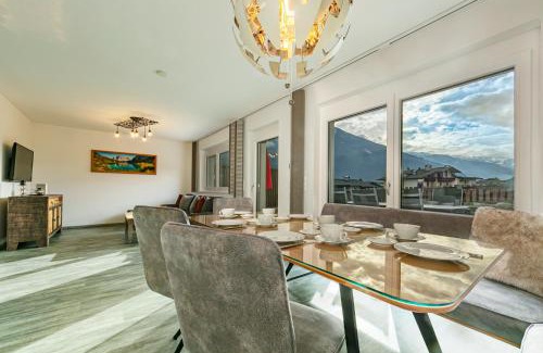 Fuegen House | H19 - Modernes Ferienhaus 145qm, 3SZ, Wellnessbereich mit Sauna und Dachterrasse mit Panoramablick, Kühlen und Heizen mit Geothermie