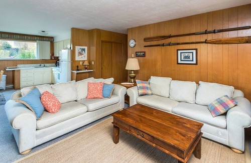 Gearhart House | H390 Pet friendly limited ocean-view house next to Gearhart Golf Link