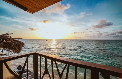 Bocachica Cabin | Habitación en Cabaña con Vista al mar Caribe! - Playa Blanca, Isla Barú