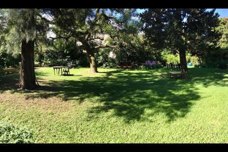 Boulogne House | Habitación en casa con gran jardín