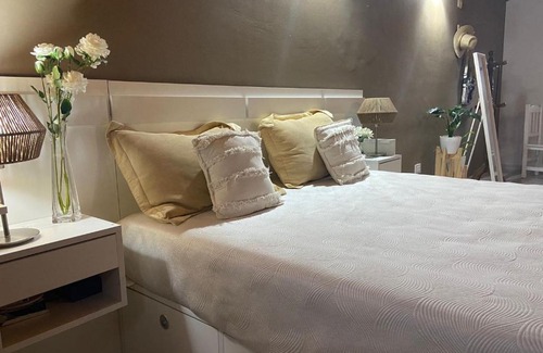 Vicente Lopez House | HABITACION CON CAMA DOBLE EN VILLA ADELINA