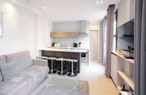 L'Europe Apartment | Habitat Parisien -1BR/1BA-AC - Terrace