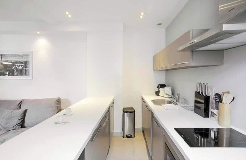 L'Europe Apartment | Habitat Parisien -1BR/1BA-AC - Terrace