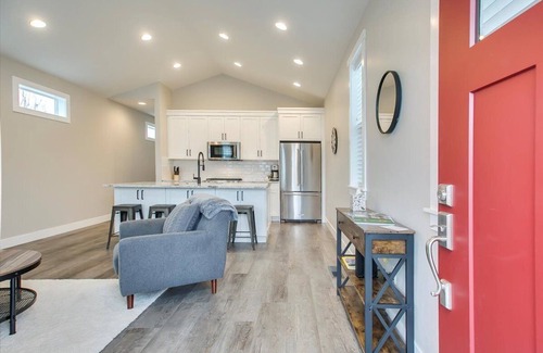 Depot Bench House | #HabitueHomes - Bennett's Bungalow