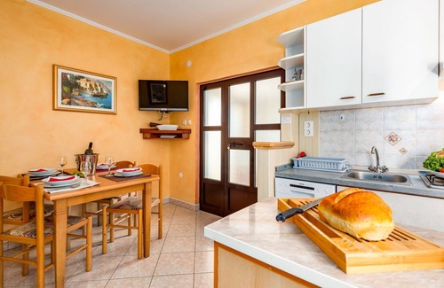 Tinjan House | Hacienda by Interhome