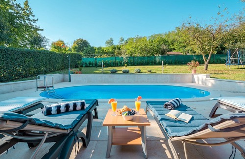 Tinjan House | Hacienda by Interhome