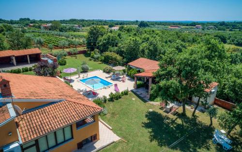 Muntic House | Hacienda RoseMary