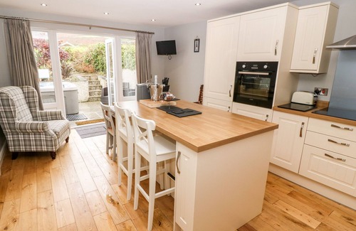 Nefyn Cottage | HADDEF, romantic, luxury holiday cottage, with hot tub in Nefyn