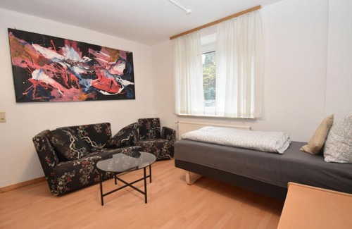 Flensburg Apartment | Hafen-Ost Monteurwohnung II - Wohnung mit 2 Schlafzimmern für max 4 Personen