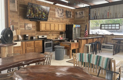 Concan Villa | Haggville Hacienda - Private Riverfront @Vacation Frio River - Pool