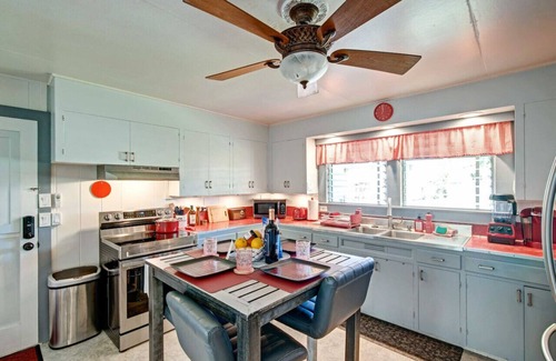Hilo Apartment | Hale Leilani - Adventure Awaits wAC and Garden