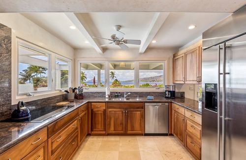 Honolulu House | Hale Ola: Luxe Home w/Heated Pool, AC & Ocean Views