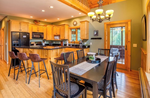 Rangeley House | Haley Pond House | Snowmobile, ATV, or Stroll to Downtown