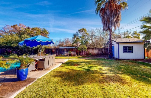 Arden-Arcade House | Half-Acre Haven near Sights with Private Pool, Full Kitchen, Jetted Tub