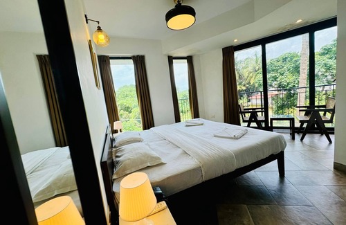Gauravaddo Bed & Breakfast | Half Hotel