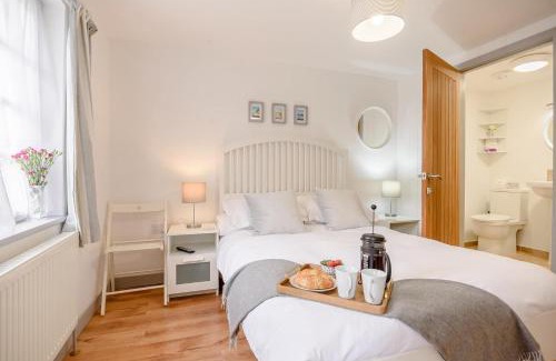 Cromer House | Half Moon Cottage