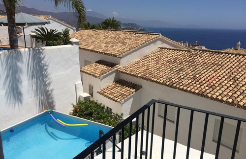 Almunecar Villa | Half-Villa Marina del Este with Sea View, Terrace & Wi-Fi