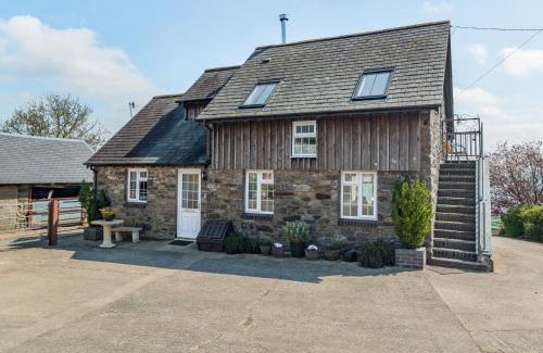 Llanfyllin House | Halfen Granary