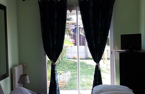 Biganos House | Halfway between ARCACHON and CAP-FERRET: Villa Arcachonnaise with Jacuzzi