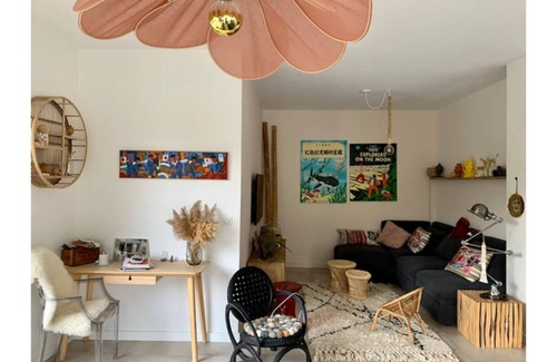 Urrugne House | Halfway between beaches and Basque mountains