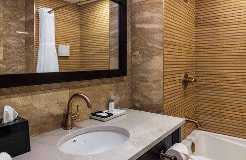 Halifax Hotel | Halifax Tower Hotel & Conference Centre, an Ascend Collection Hotel