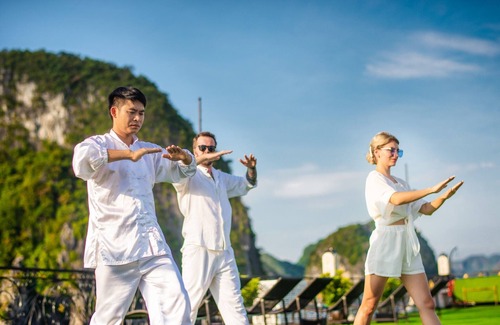 Old Quarter Boat Rental | HALONG BAY 2 DAYS & 1 NIGHT ON LUXURY BOAT