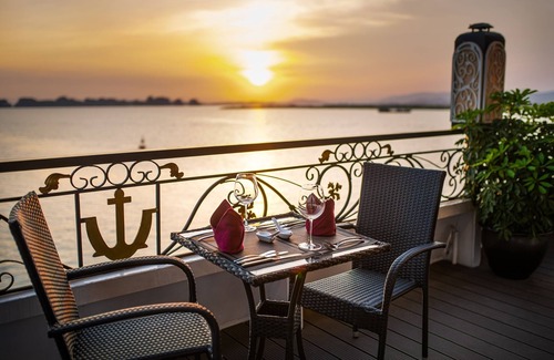 Old Quarter Boat Rental | HALONG BAY 2 DAYS & 1 NIGHT ON LUXURY BOAT