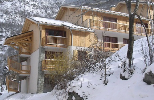 Orelle Apartment | Hameau 3 203 - SPA & PISCINE appartement 4 pers