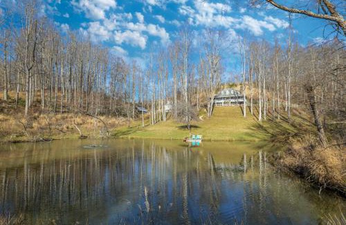 Mars Hill House | Hamersmith Hollow Retreat by AvantStay Mountain Views