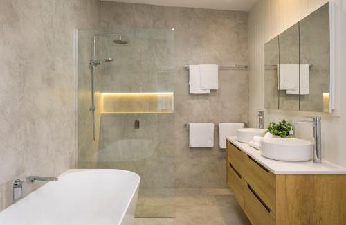 Hamilton House | Hamilton Hideaway