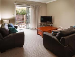 Broadmeadow Apartment | Hamilton on Everton