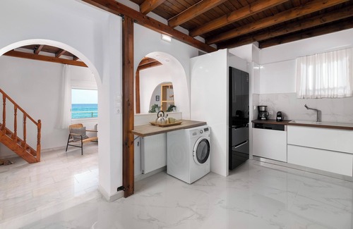 Stegna Villa | Hamilton Sea Front Villa