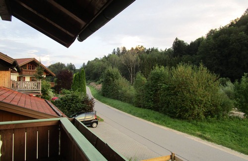 Siegsdorf Apartment | Hammerhaus-apartment 3, 2 Schlafzimmer, Badewanne, Balkon, Wlan