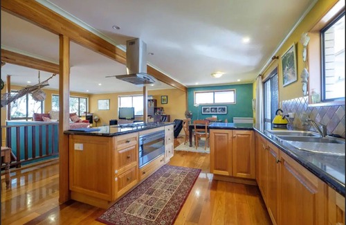 Dunwich House | Hammocks and views at your spacious island retreat