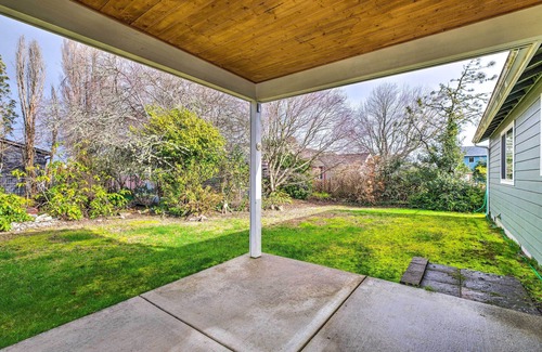 Hammond Cottage | Hammond Home 2 Blocks to Marina & Columbia River!