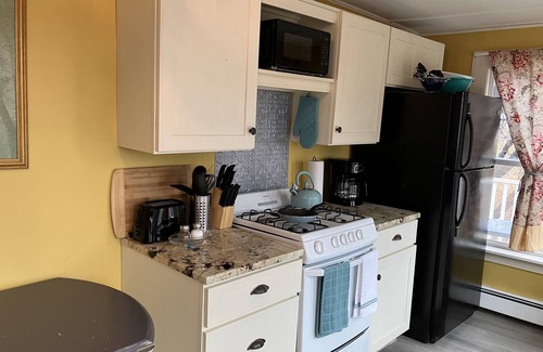 Hampton Apartment | Hampton Beach Studio Sleeps 4!