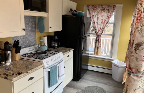 Hampton Apartment | Hampton Beach Studio Sleeps 4!